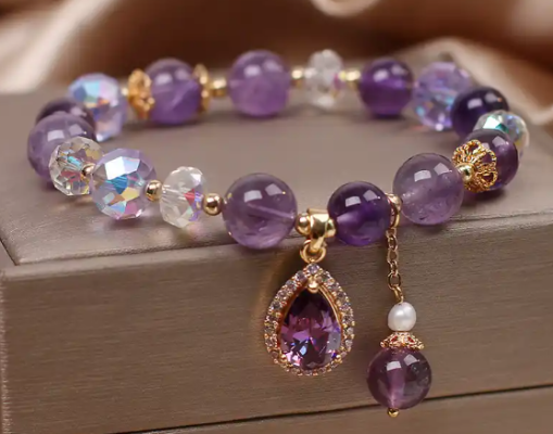 Key points for choosing a crystal bracelet for women