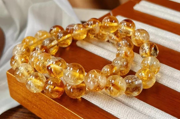 Is the wealth boosting effect of citrine bracelets really effective