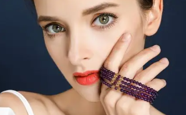 Celebrities' Love for Crystal Bracelets: Unveiling Eastern Mystic Power